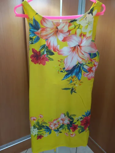 Vestido curto Floralia amarelo da marca Farm.TM P usado 1 X.