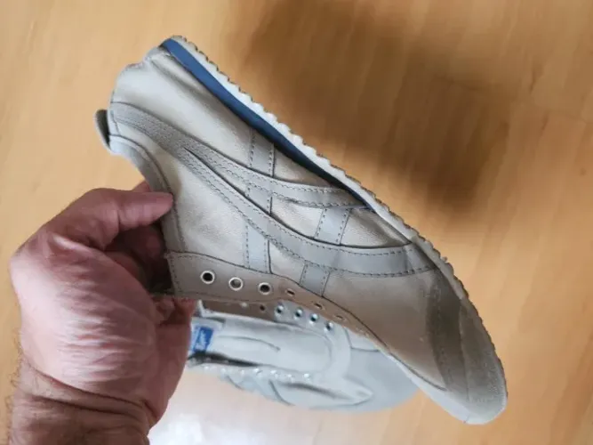 Tênis Onitsuka Tiger bege tamanho 41 - usado