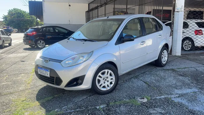 Ford Fiesta Sed. 1.6 8V Flex 4P 2013