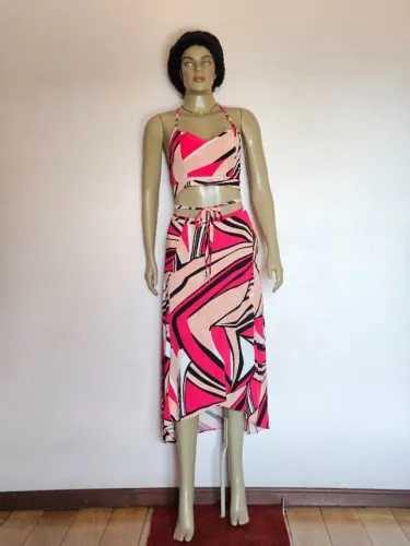 Conjunto Envelope Saia e Cropped de Amarrar