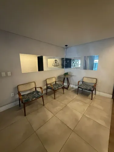 Imóvel para aluguel tem 66 metros quadrados com 2 quartos em Aflitos - Recife - PE