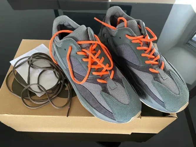 Adidas Yeezy 700 Teal Blue - 42