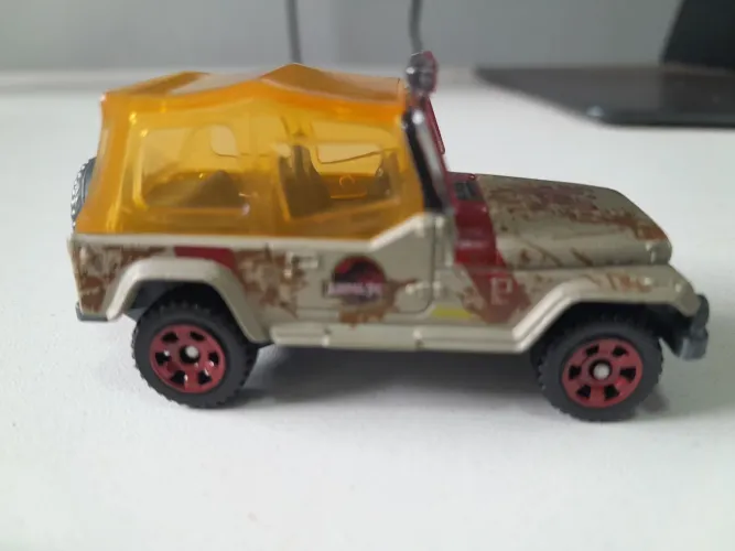 Matchbox Jurassic Park Jeep Wrangler 2018