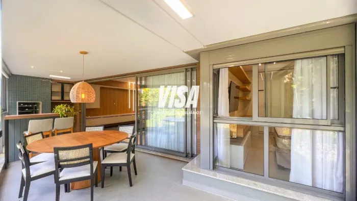 Apartamento com 3 suítes, 3 vagas e 197m² para alugar em Cacupé
