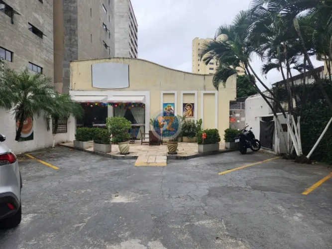 CASA COMERCIAL | EXCELENTE LOCALIZAÇÃO | VAGA PARA APROX. 13 VEÍCULOS