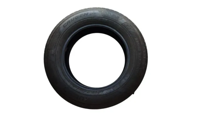 Pneu usado crugen 235/65/R17