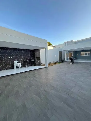 VENDO CASA MODERNA (OLHEM A DESCRIÇÃO)