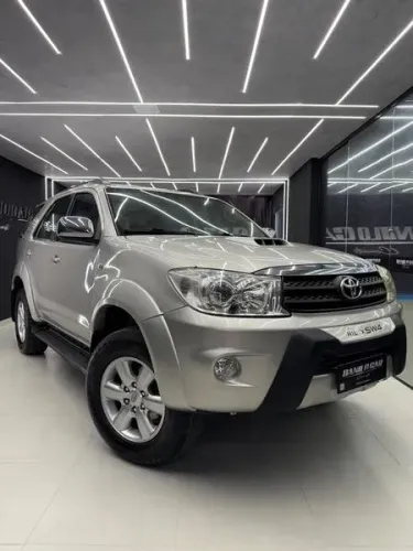Toyota Hilux SW4 SRV D4-d 4X4 3.0 TDI Dies. AUT 2010