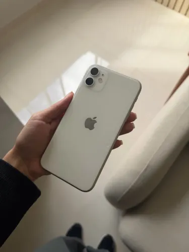 iPhone 11