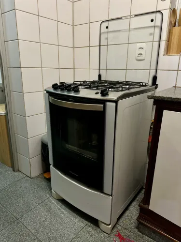 Fogão Electrolux 56SB, 4 Bocas, Bivolt e convertido para Gás GN