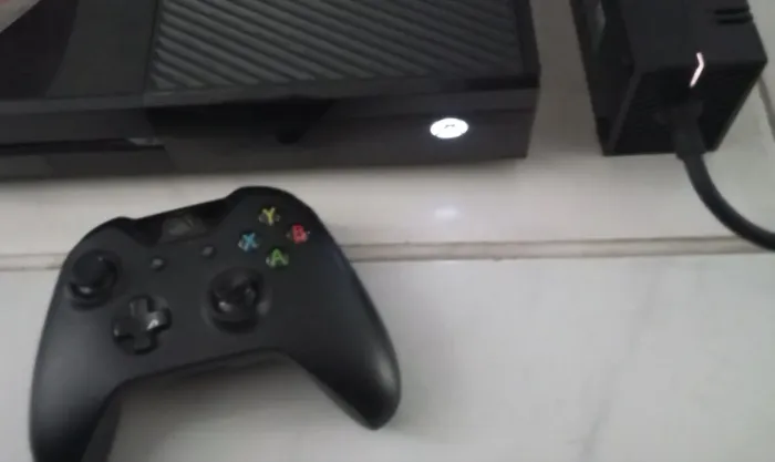 Xbox one Fat - vídeogame com defeito completo (controle sem fio funcionando)