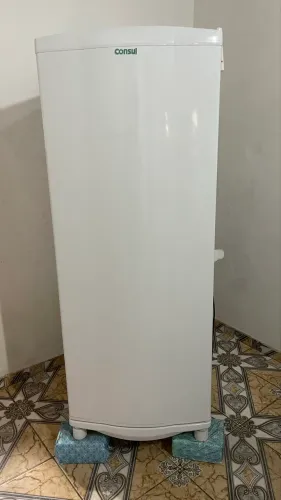 VENDE-SE GELADEIRA