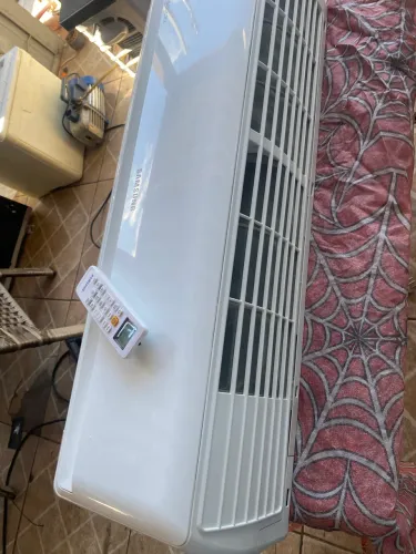 Ar 24.000btus quente e frio bem novinho