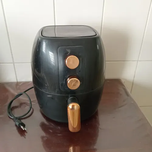 Fritadeira Airfryer 3 litros 127V! No meu perfil tem outras. 