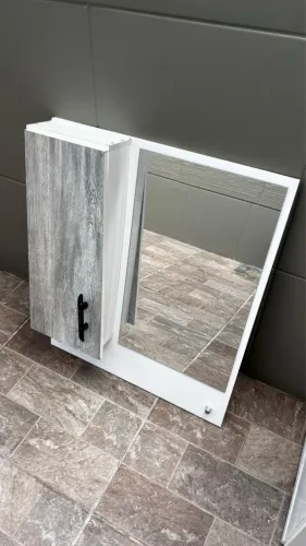 Vendo 2 gabinetes completo de banheiro iguais