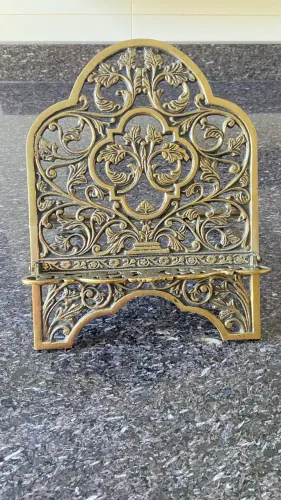 Porta Bíblia em bronze