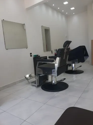 Aluga-se barbearia