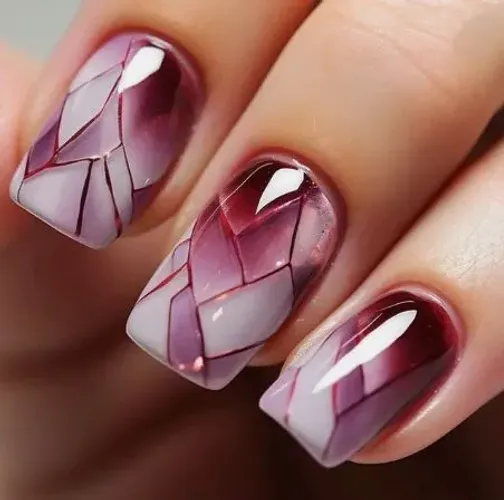 Novidade unhas postiças pintadas,garanta a sua , por encomenda,prazo a combinar,preço prom