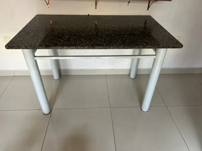 Mesa de mármore