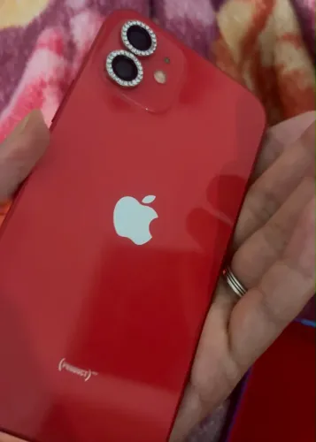 iPhone 12 red
