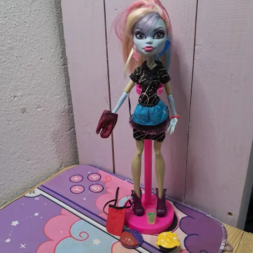 Boneca Abbey home ick MK