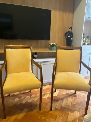 Vendo duas cadeiras novas
