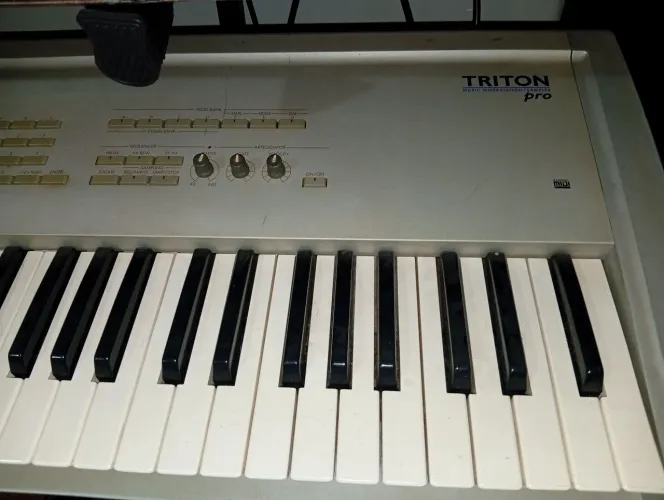 Korg Triton Pro 76