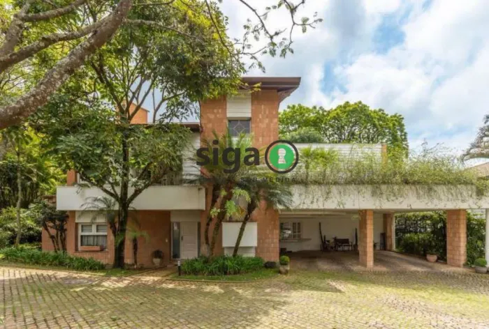 Casa em Condomínio Residencial em Chácara Flora