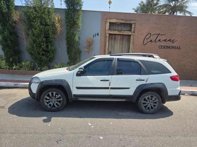 Fiat Palio Weekend Adventure Locker 1.8 Flex 2015