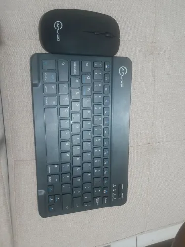 Teclado e mouse sem fio usado,usei só Duas vezes
