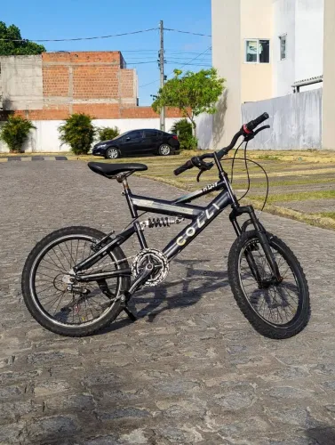 Bicicleta Colli aro 20. Retirar na santa Amélia