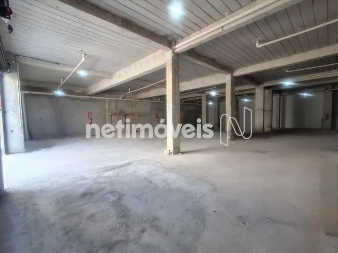 Loja para alugar no bairro Coração Eucarístico, com 142 m²; de área e 02 vagas