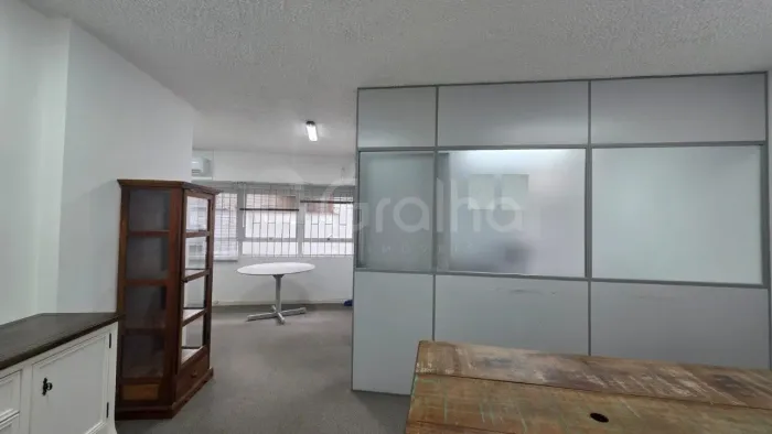 Sala Comercial de 43m² no Centro