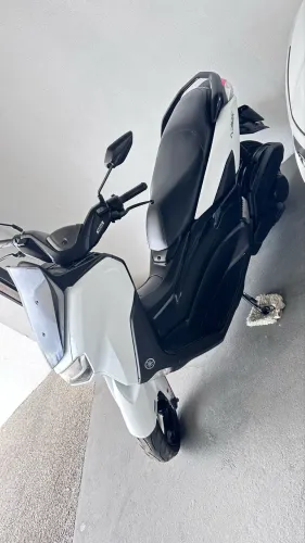 VENDO UM MOTO NMAX ANO 2021 EXTRA 