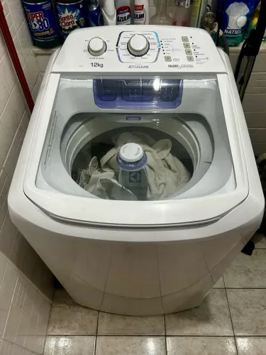MÁQUINA DE LAVAR ELETROLUX 12KG