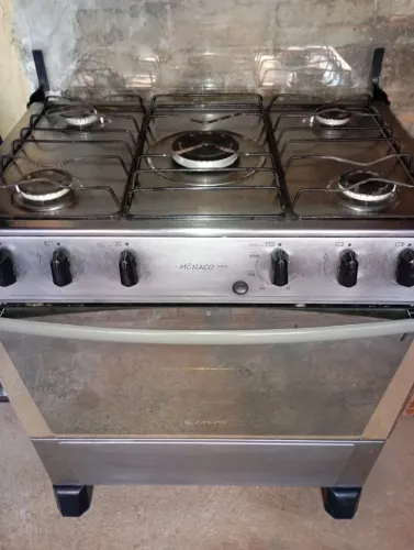 Vendo fogão 05 bocas acendimento automático,em bom estado