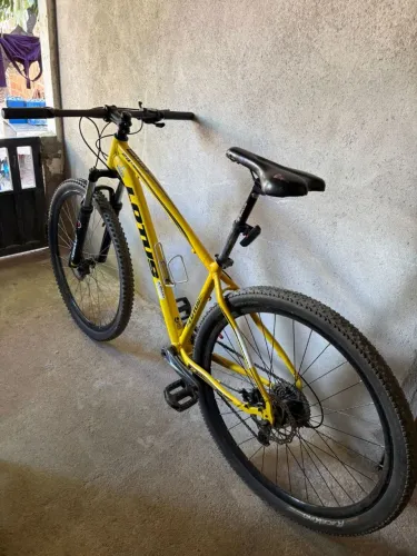 Bicicleta lótus aro 29