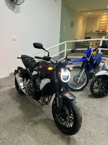 CB1000R