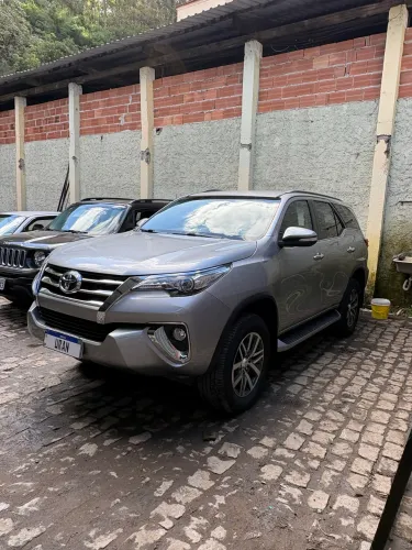 Toyota Hilux SW4 SRX 4X4 4.0 V6 24V Aut. 2016