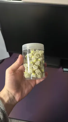 Kit Gateron × Ukeebs Milky Yellow Magnetic HE Switch - 70 Unidades