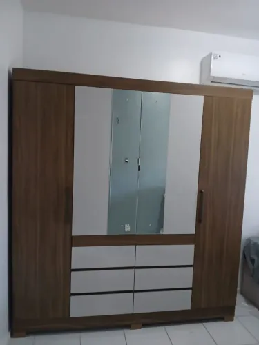 ROUPEIRO CASAL COM 4 PORTAS E 6 GAVETAS