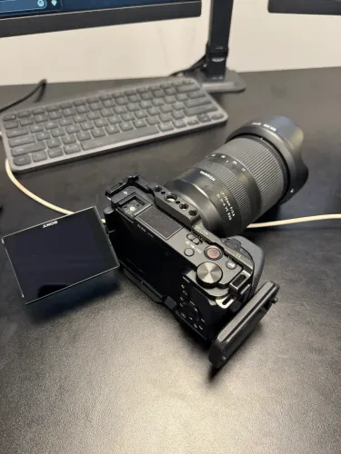 ZVE-10 + Tamron 17-70mm f2.8