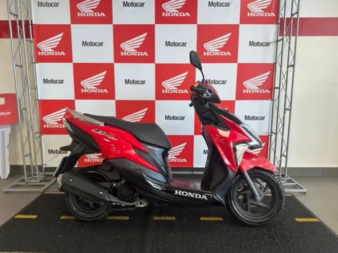 Honda Elite 125 .
