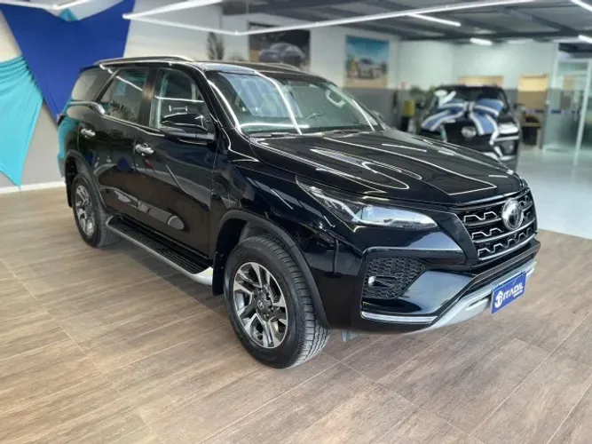 TOYOTA SW4 SRX 2.8 TURBO DIESEL 4×4 - 7 LUGARES
