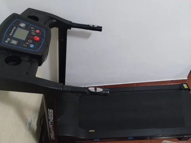 Esteira Dream Fitness 13km/h até 120kg