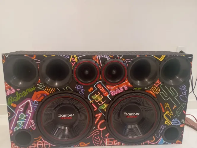 Caixa de som carro sub 12 Bomber Detone + módulo Taramps  TL 1500