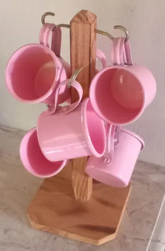 suporte com canequinhas