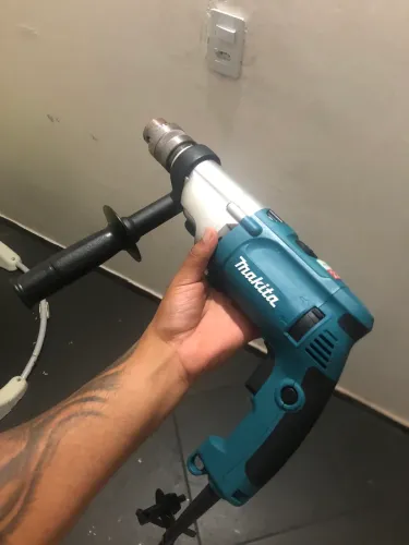 Parafusadeira Martelete Makita Hp2070