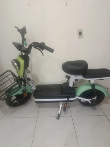 Scooter elétrica