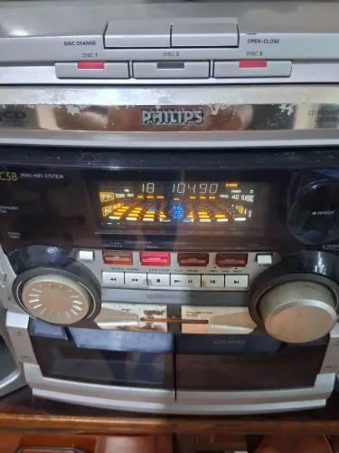 Philips FW C58 - mini system funciona toca fitas
